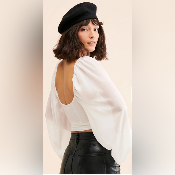 For Love & Lemon Trisha Crop Top in White
NWT, $154 Retail - Picture 2 of 11